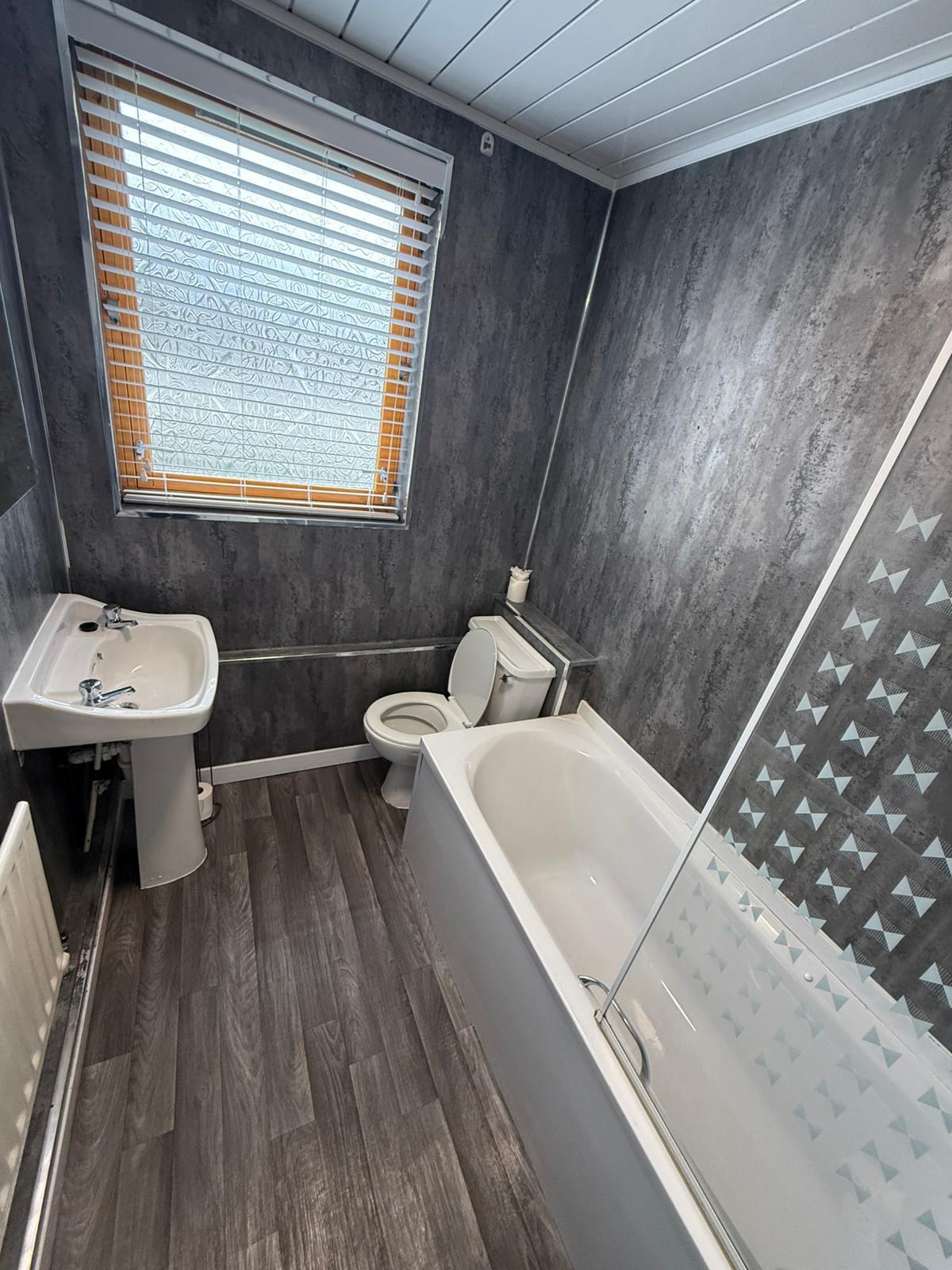 Cleaned bathroom, ready for handover